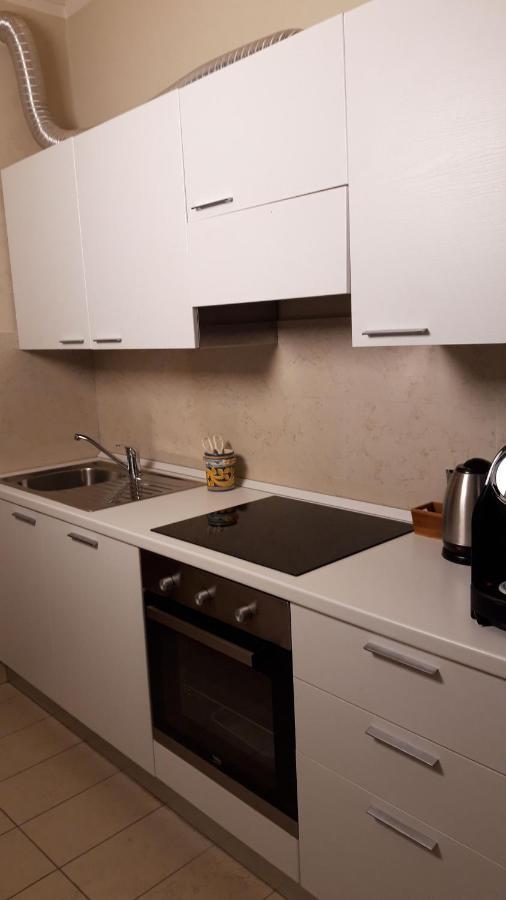 Akantho Apartment มานโตวา ภายนอก รูปภาพ